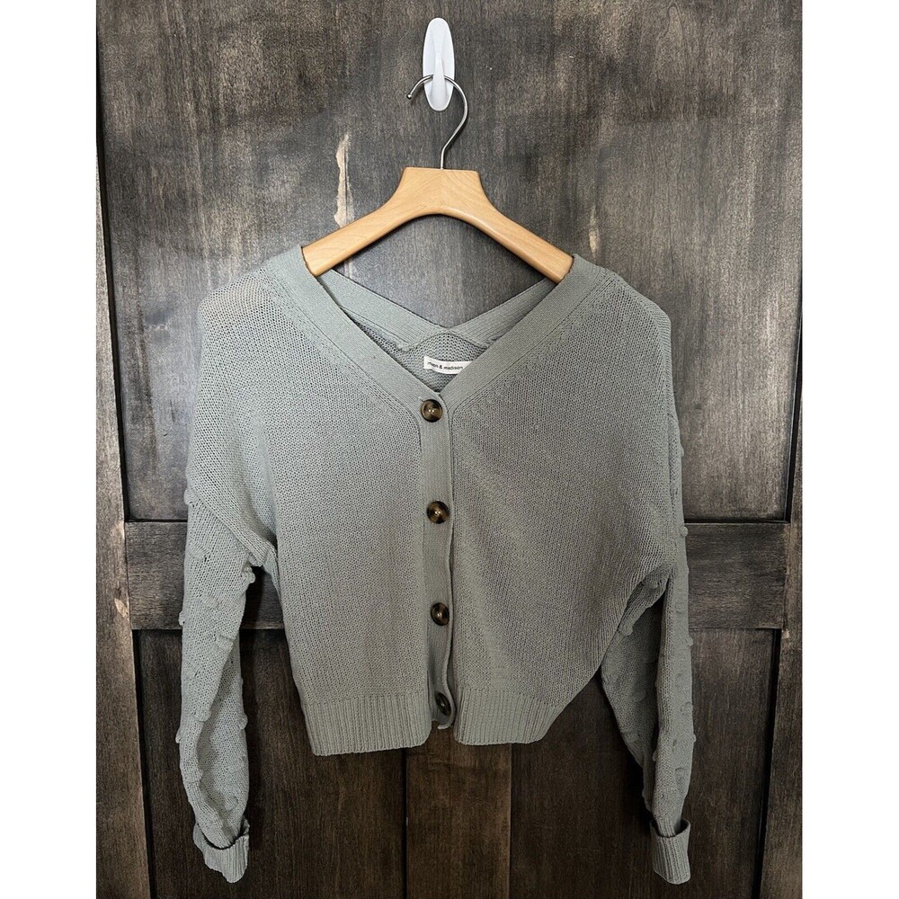 Moon and Madison Button Cardigan Sweater Knit Wideβ V-Neckline - Cropped sage L